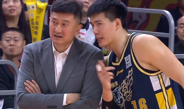广东男篮将帅不合！焦泊乔离队意图明显被弃用，休赛期或寻求转会